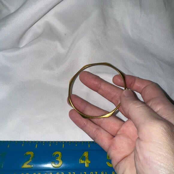 8" Vintage Monet Goldtone Faceted Bangle Bracelet - Picture 8 of 11